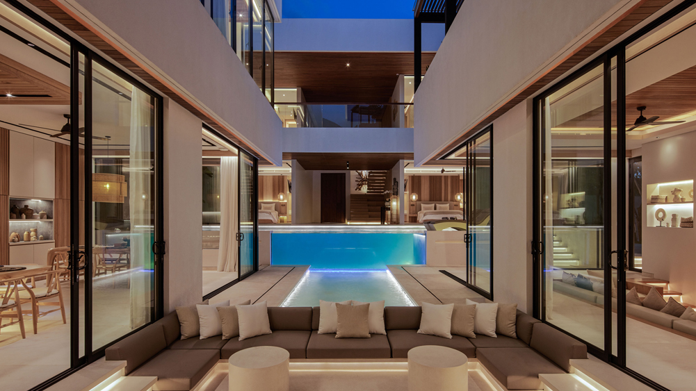 Villa Nini Elly - Sunken seating area viewing the pool